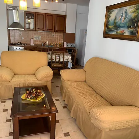 Eri Apartament Apartamento Golem (Tirana)